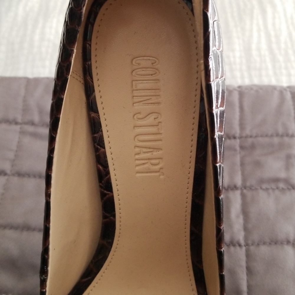 Shoes - Picture 5 of 6